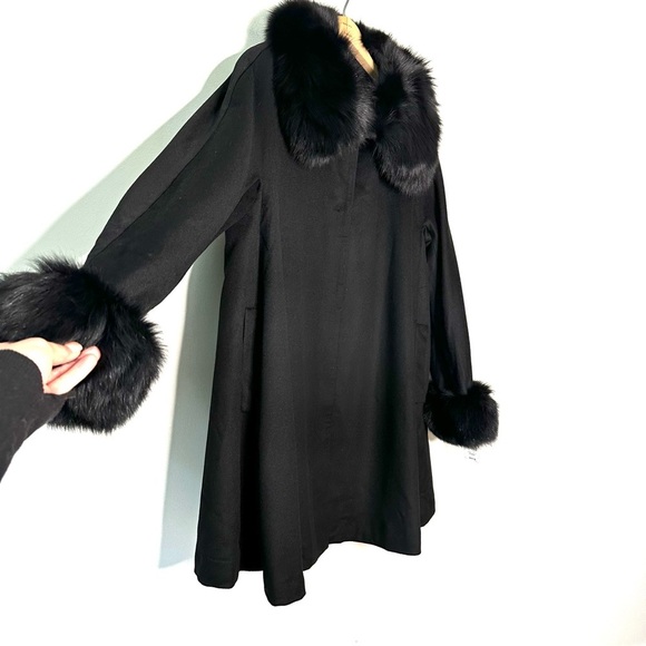 Belle Fare | Black Fox Fur Collar and Cuffs Cashmere Blend Wool Coat Size Large - Picture 4 of 10